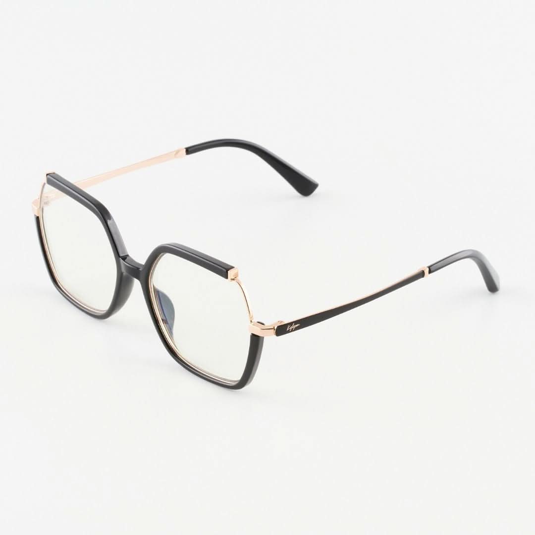 Anna Black очила